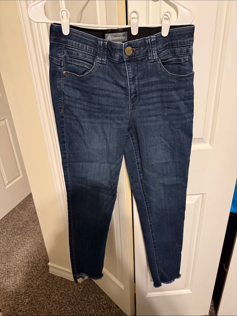 Democracy Dark Indigo Ankle Raw-Hem Skinny Jeans